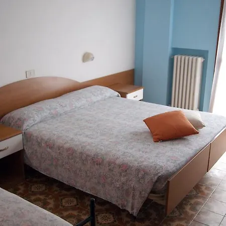 Benvenuti Backpacker Hostel Ρίμινι