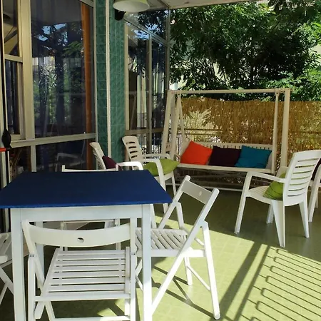 Benvenuti Backpacker Hostel Ρίμινι