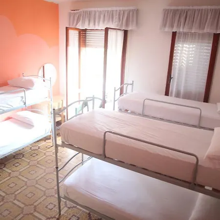 Benvenuti Backpacker Hostel * Rimini